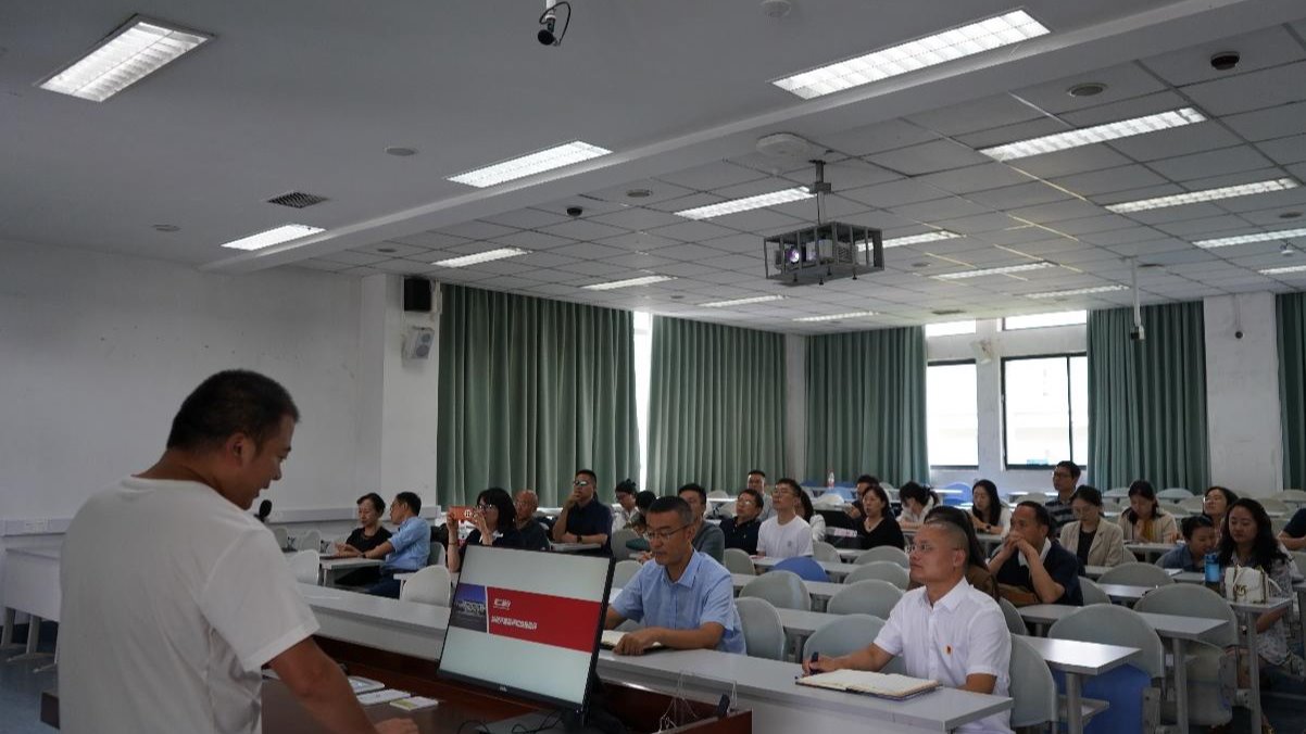 教工第二党支部组织召开学习贯彻习近平新时代中国特色社会主义思想主题教育专题组织生活会